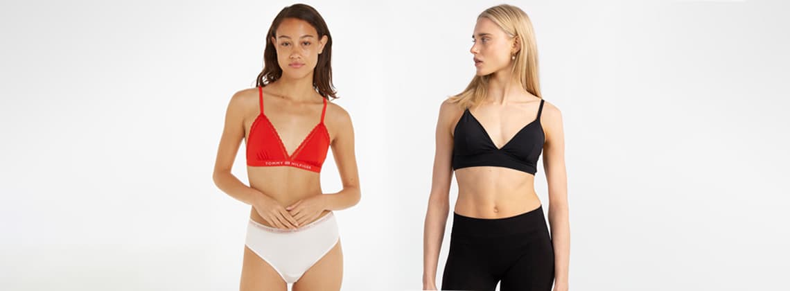 Twee vrouwen met een bralette aan